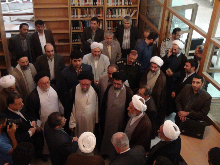 بازدید اعضای کمیسیون فرهنگی مجلس شورای اسلامی از موسسه فرهنگی میرداماد(23-05-93)