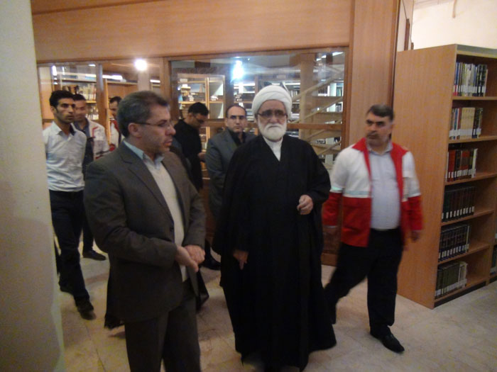 بازدید نماینده ولی فقیه در هلال احمر کشور و هئیت همراه(18-8-95)