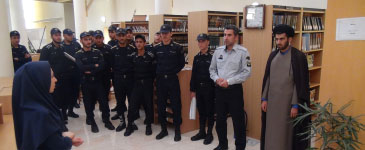 بازدید کارکنان و سربازان وظیفه زندان مرکزی گرگان